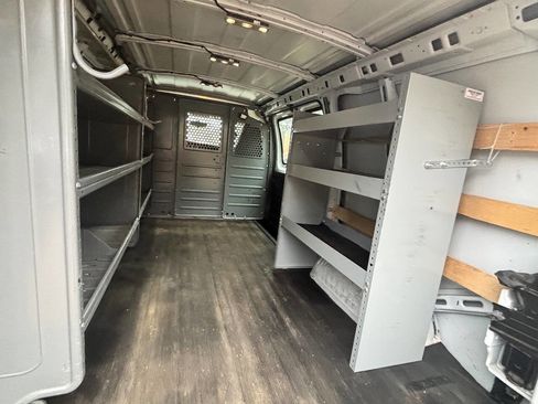 Used 2017 GMC Savana 2500 image 22
