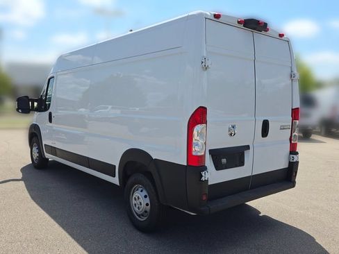 Used 2023 RAM ProMaster 2500 FWD image 3