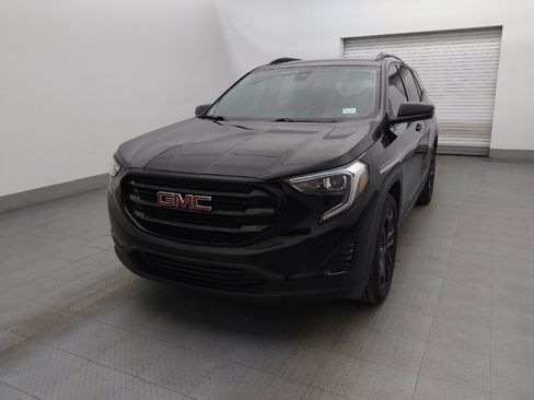 Used 2021 GMC Terrain SLE w/ Elevation Edition image 15