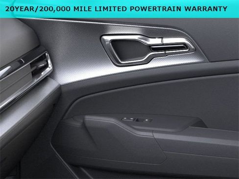New 2025 Kia Sportage LX image 25