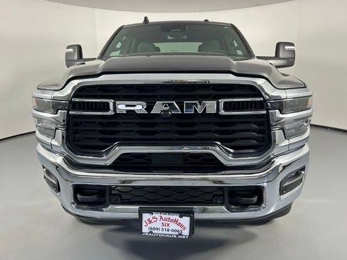 Used 2026 RAM 2500 Big Horn AWD/4WD image 2