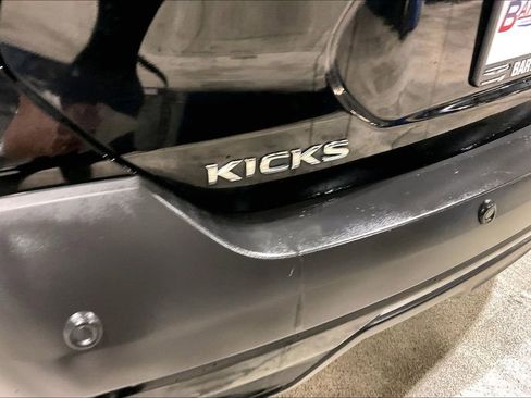 Used 2020 Nissan Kicks SR image 14