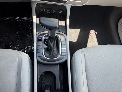 Used 2024 Hyundai Kona SEL FWD image 33