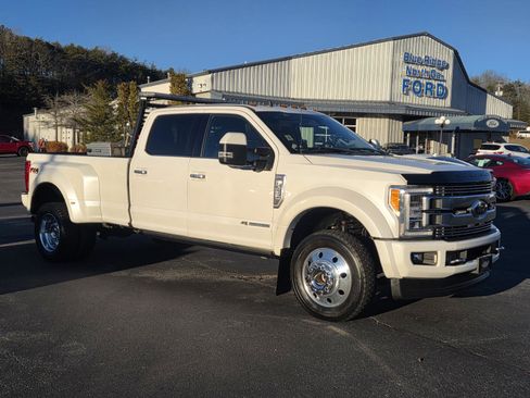Used 2019 Ford F450 Limited image 22