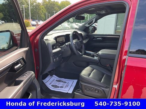 Used 2025 Chevrolet Tahoe RST w/ RST Capability Package AWD/4WD image 31