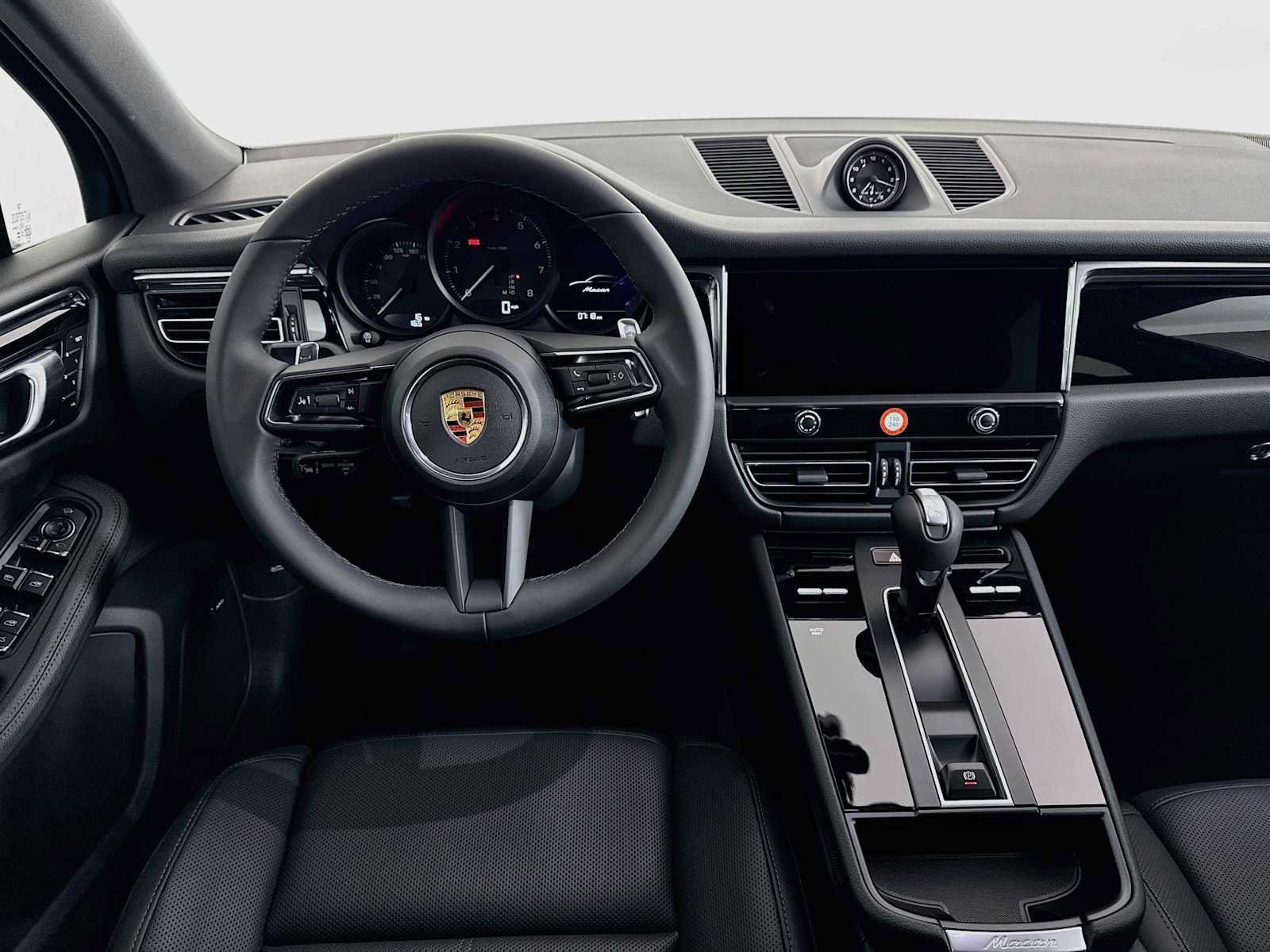 Used 2026 Porsche Macan AWD/4WD image 24