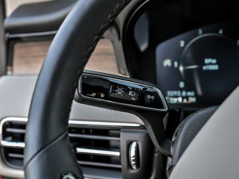 Used 2025 Lincoln Corsair Reserve AWD/4WD image 38