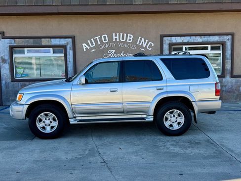 Used 2000 Toyota 4Runner Limited image 6