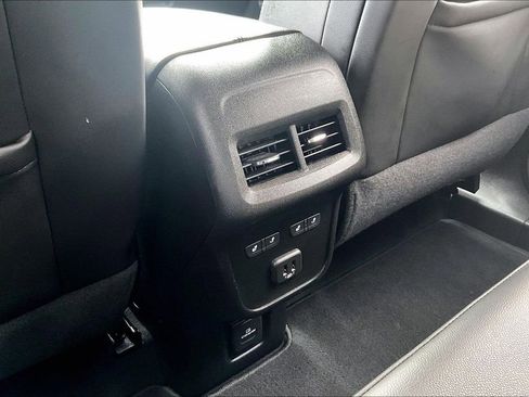 Used 2022 Chevrolet Equinox Premier AWD/4WD image 34