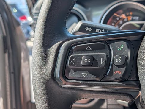 Used 2023 Jeep Gladiator Sport AWD/4WD image 26