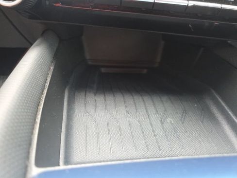 Used 2024 Chevrolet Equinox EV LT FWD image 42