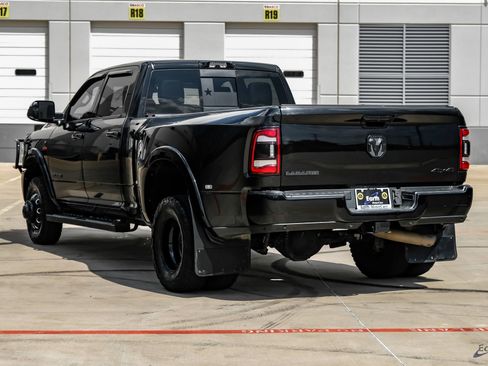 Used 2022 RAM 3500 Laramie w/ Night Edition image 11