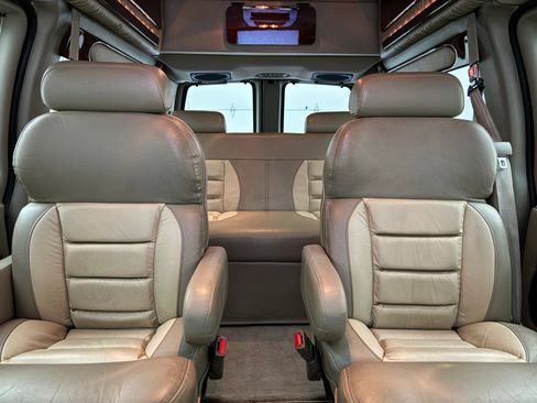 Used 2012 Chevrolet Express 1500 RWD image 40