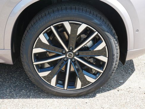 New 2026 Volvo XC90 B5 Plus image 4