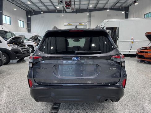 Used 2025 Subaru Forester Premium AWD/4WD image 6