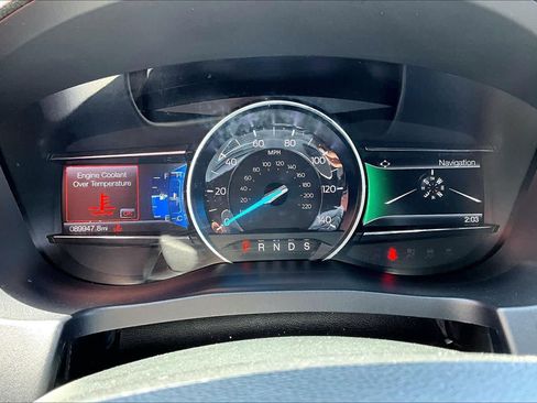 Used 2018 Ford Explorer XLT w/ Equipment Group 202A FWD image 25