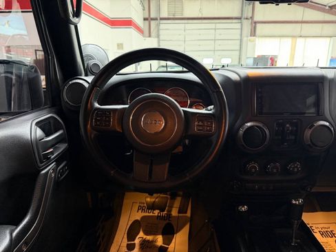 Used 2014 Jeep Wrangler Unlimited Sport w/ Quick Order Package 24S AWD/4WD image 21