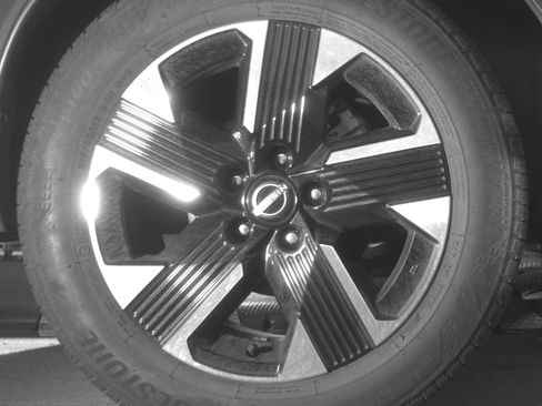 Used 2025 Nissan Kicks SV image 15