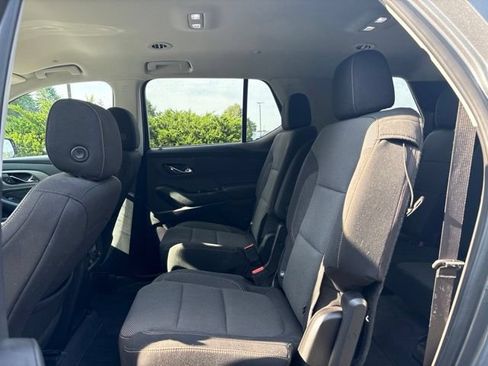 Used 2019 Chevrolet Traverse LT FWD image 6