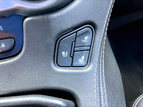 Used 2018 Chevrolet Tahoe Premier w/ RST 6.2L Performance Edition RWD image 36