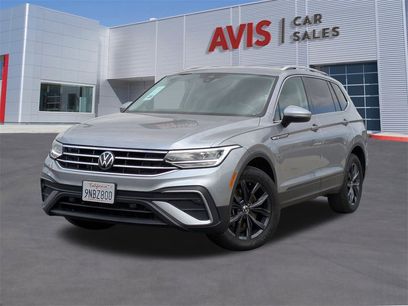 Used 2024 Volkswagen Tiguan SE