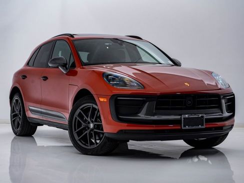 Certified 2023 Porsche Macan Turbo image 8