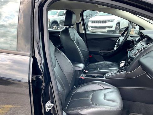 Used 2016 Ford Focus SE w/ Equipment Group 201A image 29
