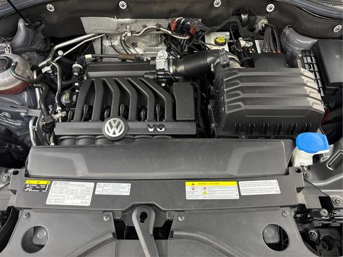 Used 2021 Volkswagen Atlas Cross Sport SEL Premium AWD/4WD image 29