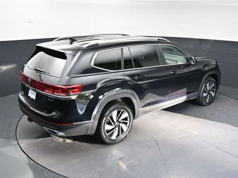 Used 2025 Volkswagen Atlas SEL AWD/4WD image 27