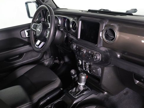 Used 2023 Jeep Wrangler Unlimited Sahara AWD/4WD image 23