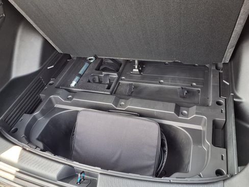 Used 2024 Chevrolet Equinox EV RS FWD image 25