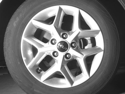 Used 2025 Kia Soul LX w/ LX Technology Package FWD image 18