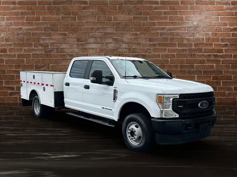 Used 2022 Ford F350 XL w/ Power Equipment Group image 5