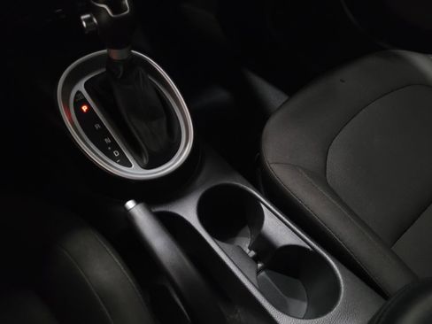 Used 2018 Kia Soul FWD image 26