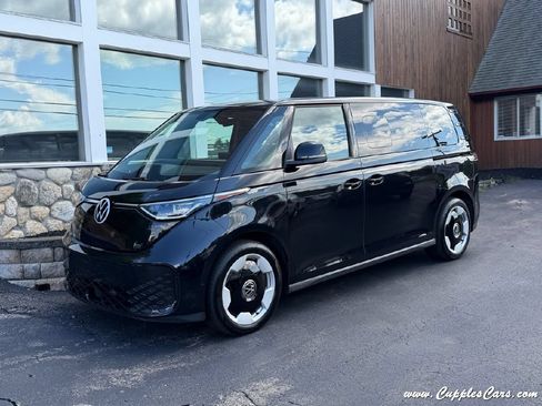 Used 2025 Volkswagen ID. Buzz Pro S RWD image 1