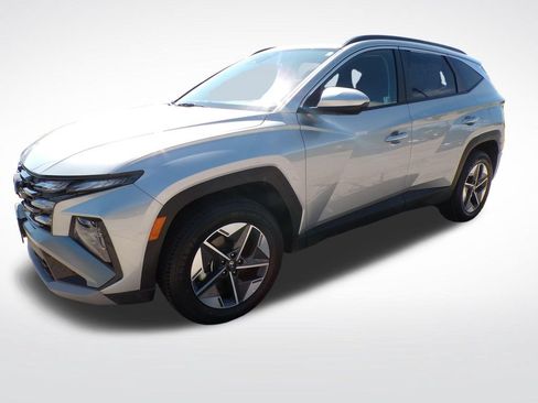 Certified 2025 Hyundai Tucson SEL AWD/4WD image 2