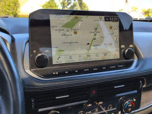 Used 2021 Nissan Rogue SL w/ Premium Package image 14