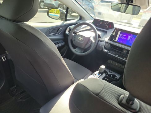 Used 2024 Toyota Prius LE image 14