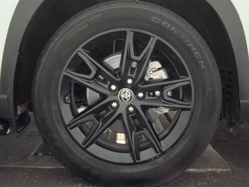 Used 2026 Toyota Grand Highlander FWD image 11