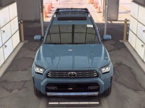 Used 2025 Toyota 4Runner Limited AWD/4WD image 2