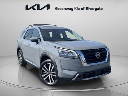 Used 2024 Nissan Pathfinder Platinum w/ Cargo Package