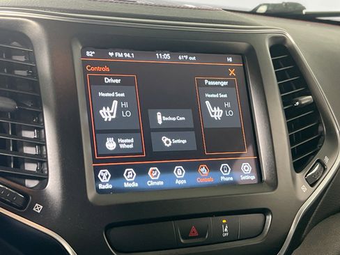 Used 2022 Jeep Cherokee Trailhawk image 19