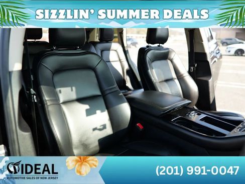 Used 2023 Lincoln Aviator AWD image 32
