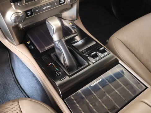Used 2020 Lexus GX 460 Premium w/ Premium Package AWD/4WD image 9