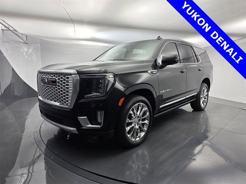 Used 2023 GMC Yukon Denali w/ Advanced Technology Package image 8