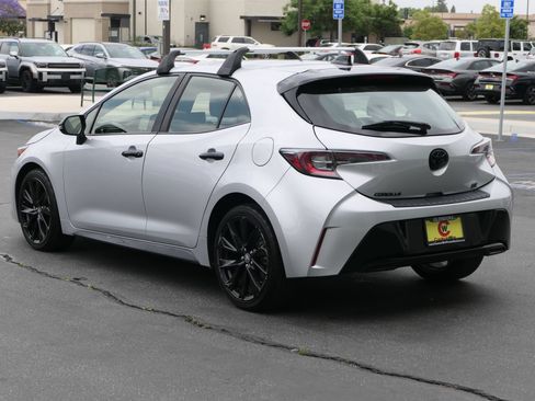 Used 2022 Toyota Corolla SE w/ Carpet Mat Package (TMS) FWD image 6