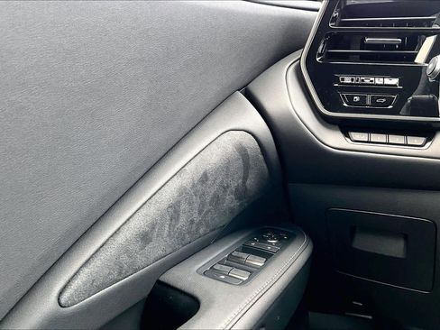 New 2026 Lexus TX 500h AWD image 20