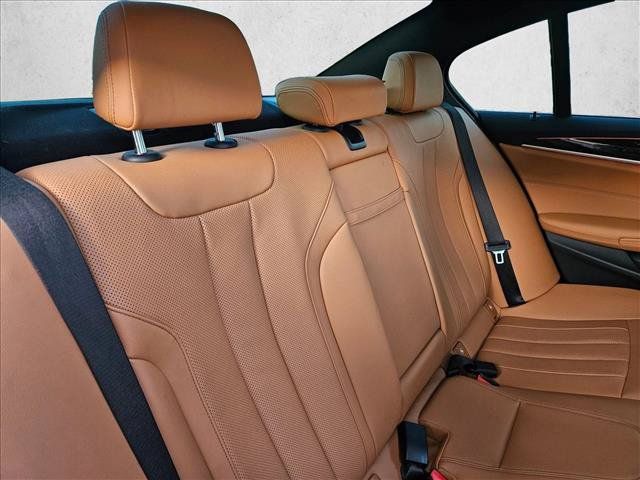 Used 2023 BMW 530i w/ Convenience Package RWD image 30