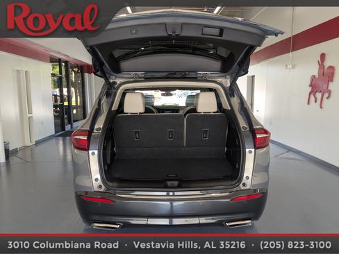 Used 2018 Buick Enclave Premium FWD image 13