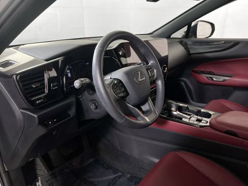 Used 2022 Lexus NX 350 image 9